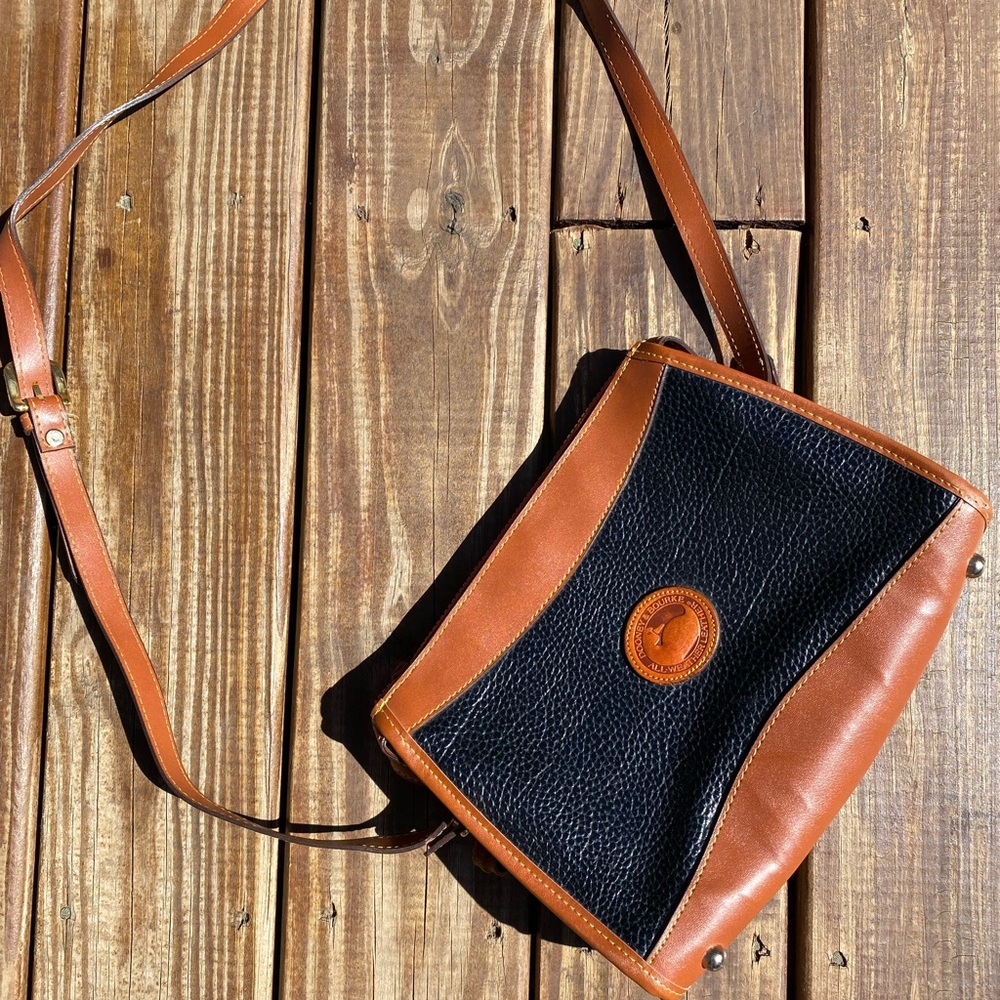 Vintage Dooney & Bourke Crossbody